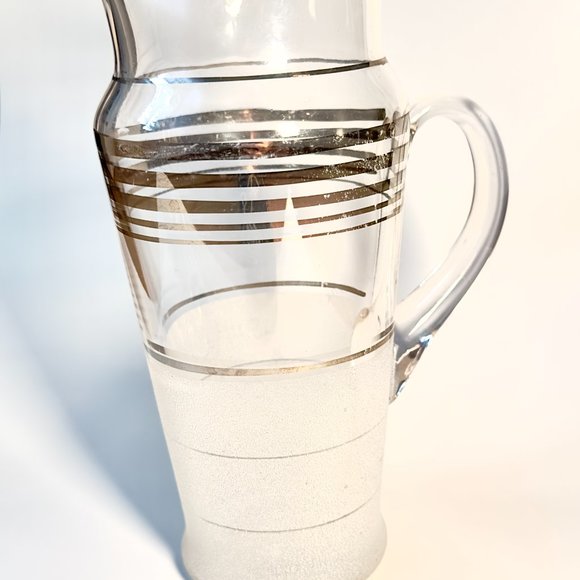 1940'S MACBETH EVANS COCKTAIL PITCHER WITH FROSTED BOTTOM & PLATINUM COLOR RINGS - Picture 4 of 8